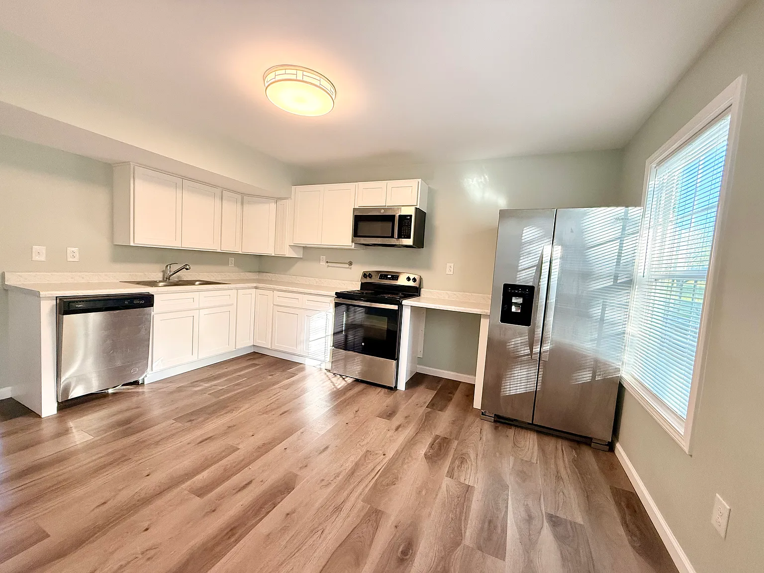 2 bed, $1,200 — Photo 4