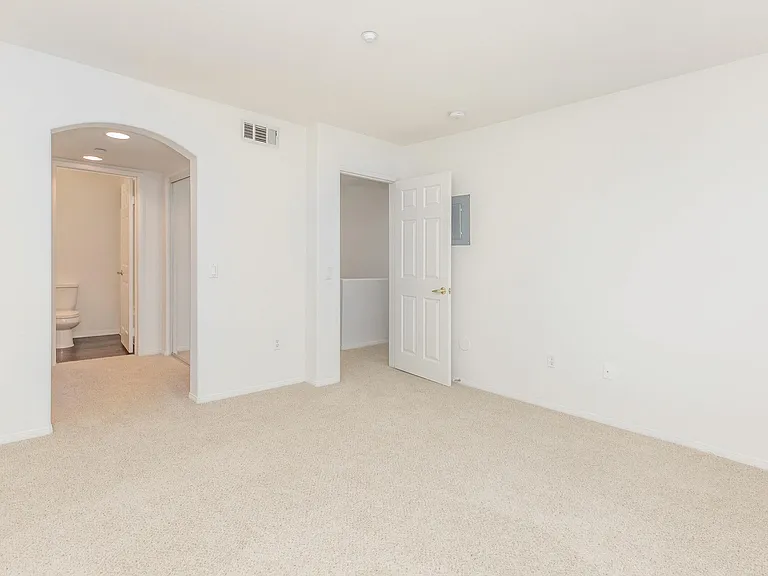 Arbor Lane Apartment Homes — Photo 37