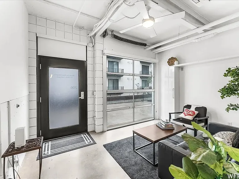 2nd bedroom has exterior door