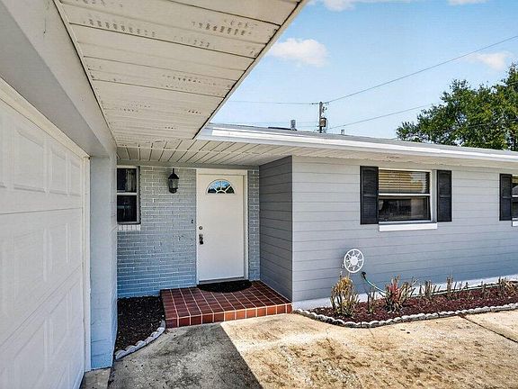 2nd image of 102 Bonita Pl