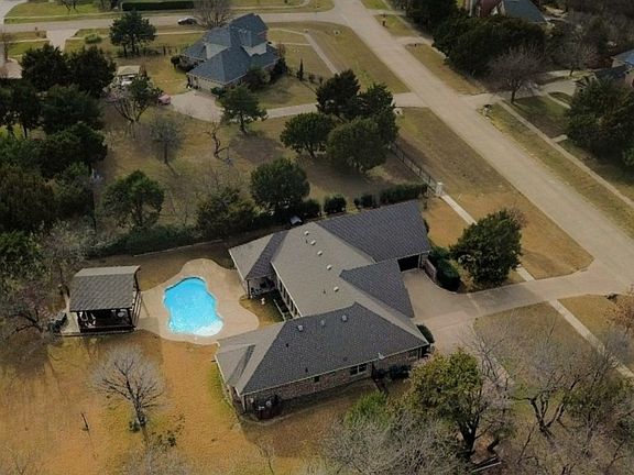 5th image of 2776 S Lake View Dr