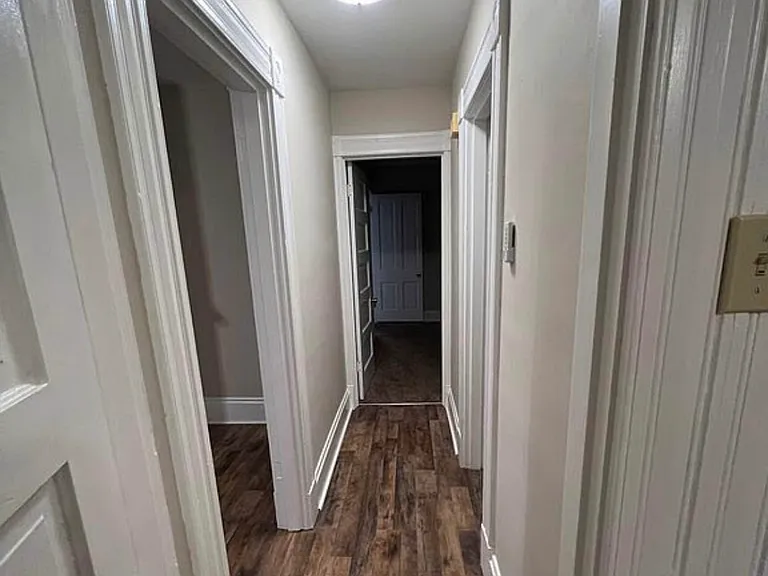 218 E Walnut St — Photo 10