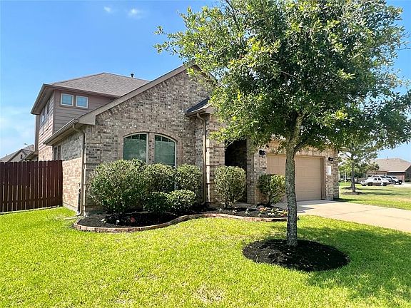 3rd image of 23515 Bracino Lake Dr
