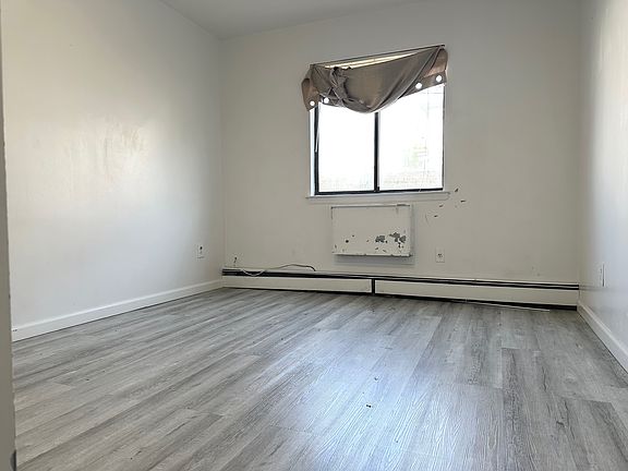 3rd image of 14911 45th Ave Floor 1
