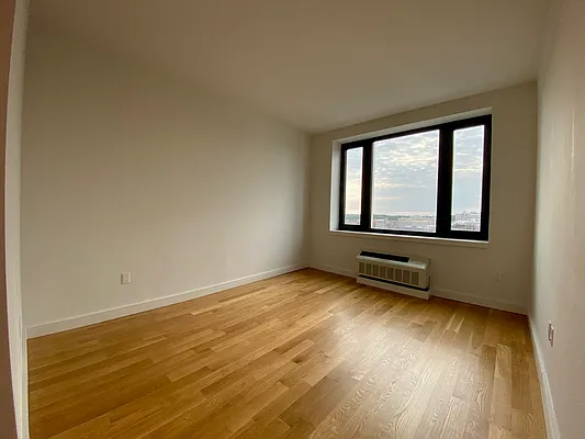 Rented by Zjama Realty Corp | media 5