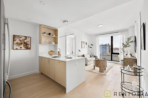 622 11th Ave #213 Photo 1