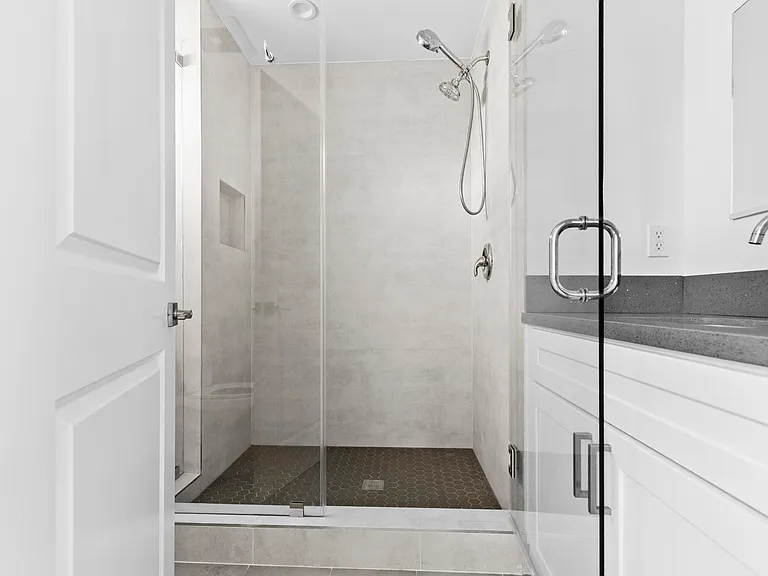 360 Burchett St #6 — Photo 20