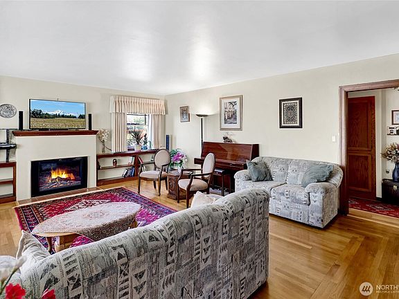 4th image of 2900 Cornwall Avenue