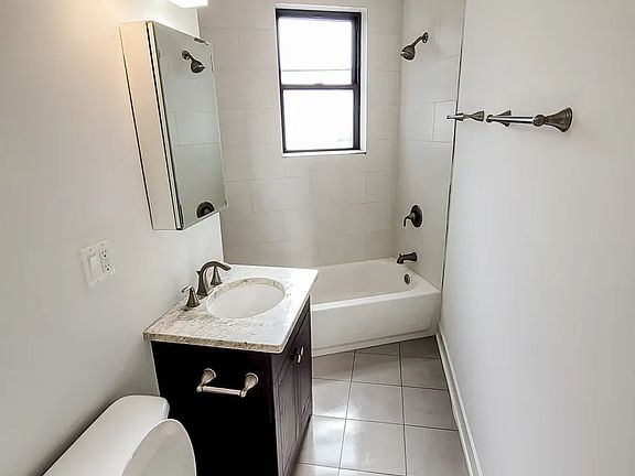 4th image of 2229.5 W Wilson Ave #2235-1