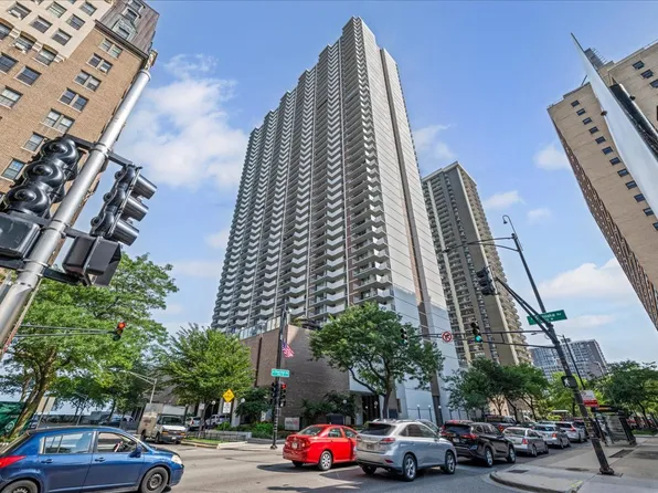 6033 N Sheridan Rd APT 37L, Chicago, IL 60660