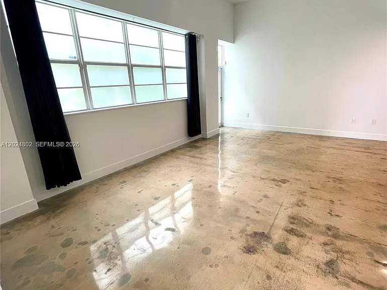 935 Euclid Ave #6 — Photo 18