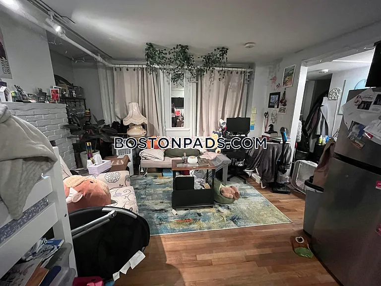 679 Massachusetts Ave #B1 — Photo 2