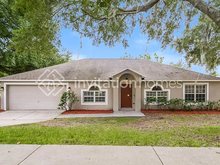 912 Jayhil Dr — Photo 1