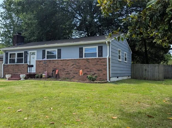 7 Crutchfield Dr, Newport News, VA 23602