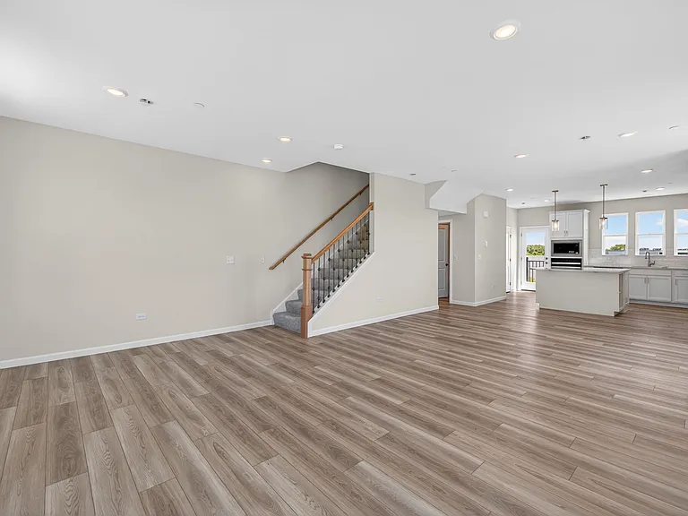 2635 Lohan Way — Photo 6