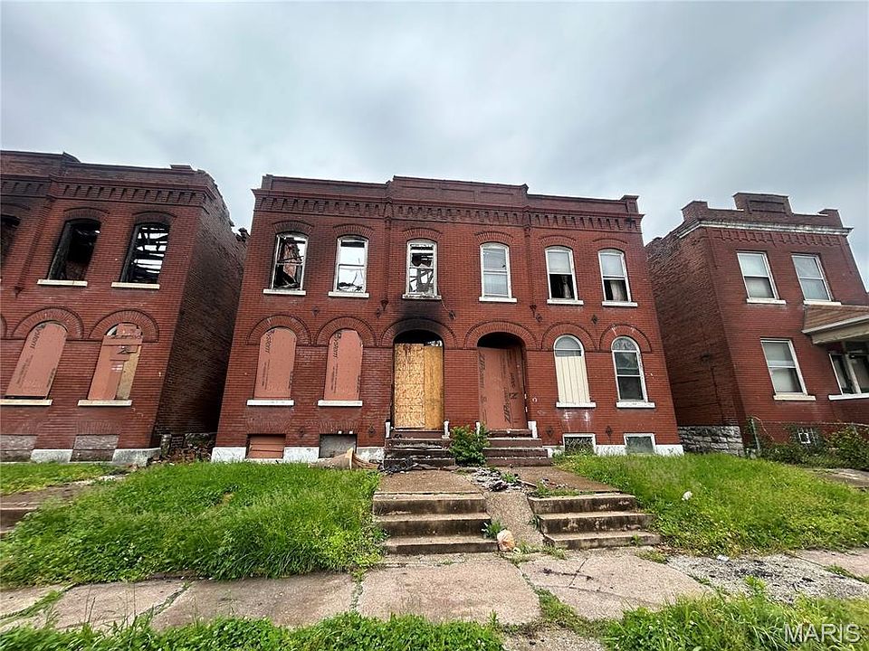 2nd image of 4044 Labadie Ave