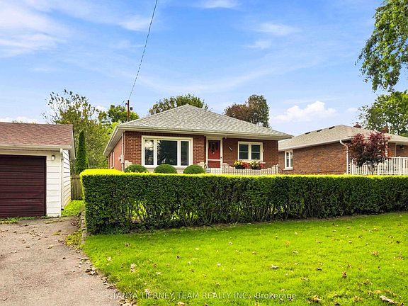 3rd image of 285 Muriel Ave