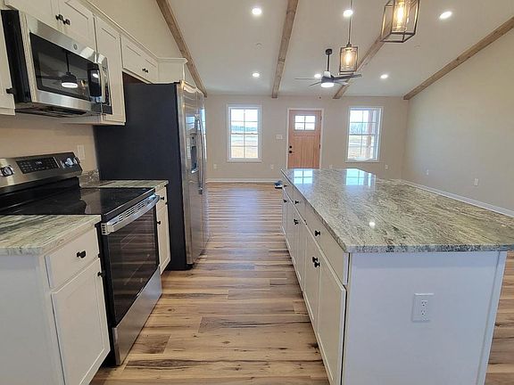 3rd image of 14630 Bain Rd