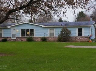 7640 Smiths Creek Rd, Wales, MI 48027