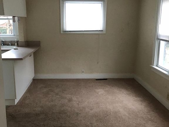 5th image of 973 Burr Ave