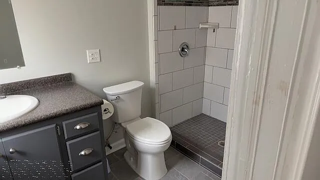 140 Cedar Ave — Photo 3