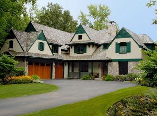 1203 Oak Trail Dr, Libertyville, IL