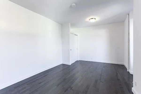 Rented by Dynamik Realty | media 20
