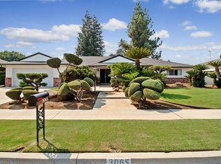 3065 W Robinwood Ln, Fresno, CA