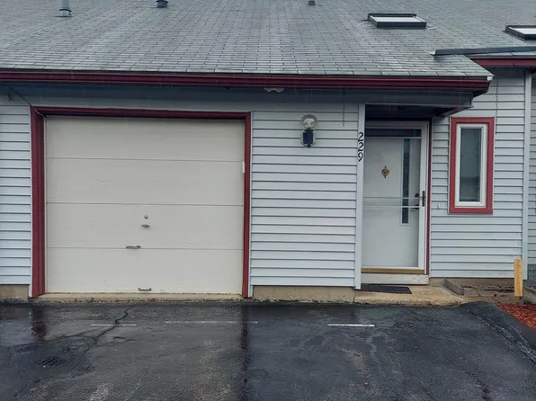 229 Stonebridge Drive, Nashua, NH 03063