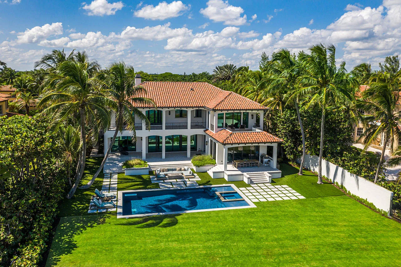 5 bed, 5.5 bath, 7146 sqft, $100,000 — Photo 3
