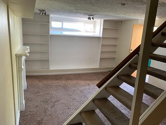 2nd image of 606 Klotter Ave