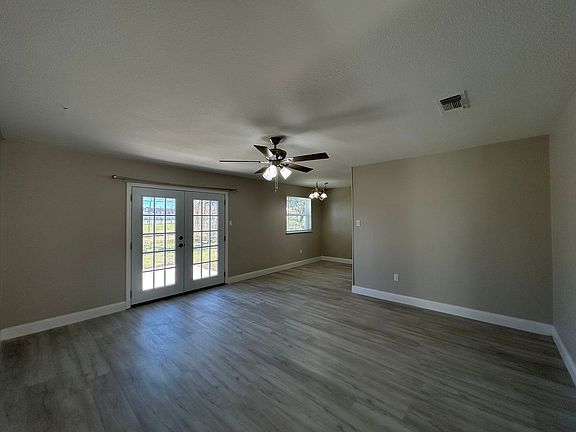 4th image of 2455 Denbury Dr