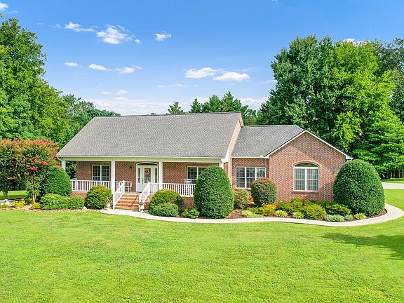 2nd image of 4803 Scenic Point Dr
