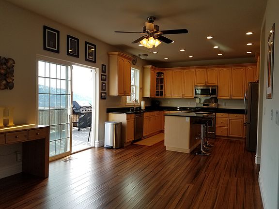 4th image of 20546 Williamsburg Dr