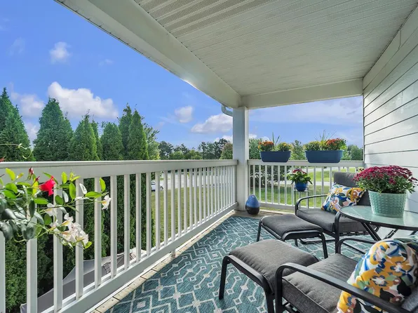 927 Lannon TERRACE #1605, Mount Pleasant, WI 53406