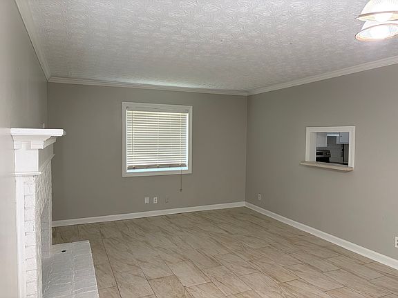 2nd image of 1899 Norcross Chase Cir