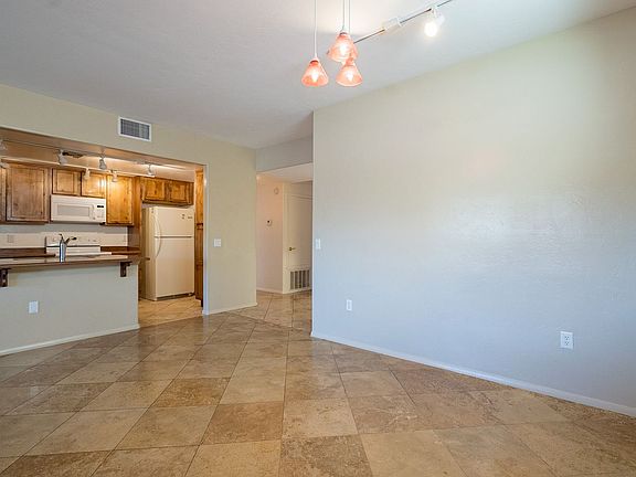 2nd image of 638-640 E Lester St #Ec24d2c04