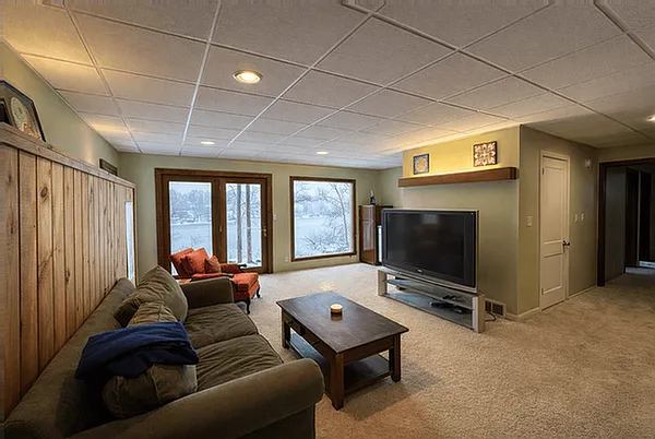 2470 Crooked Lake Rd — Photo 15