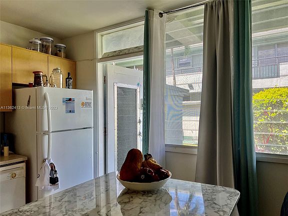 4th image of 1070 98th St APT 13