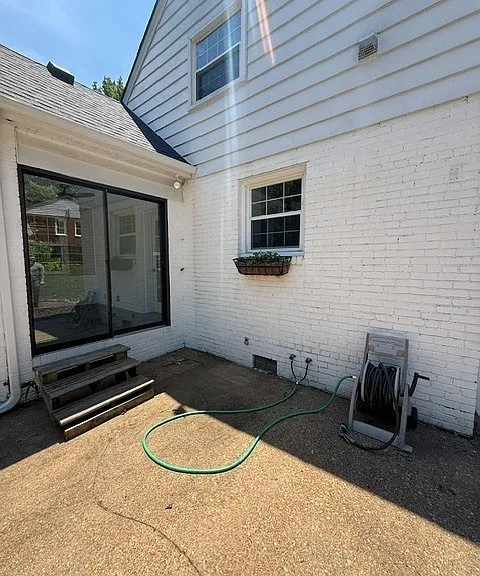 1300 Maywood Rd — Photo 6