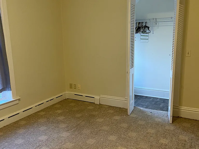 208 Court St — Photo 9