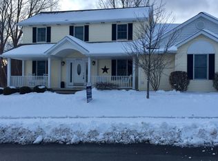 2552 Wintergreen Dr, Erie, PA 16510