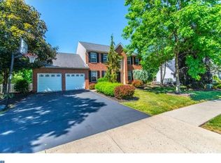 1027 Kingscote Dr, Harleysville, PA 19438