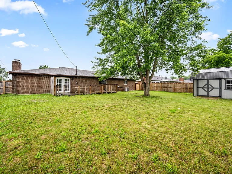 213 Southerly Hills Dr — Photo 29