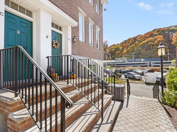 92C E Blackwell St, Dover, NJ 07801