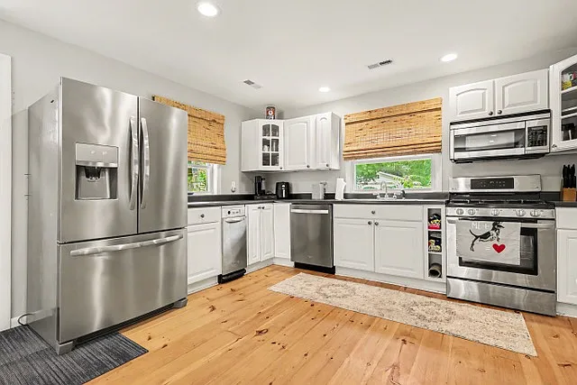 2 bed, $4,000 — Photo 4