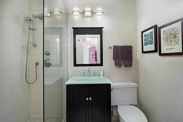 Sold by Qwest Residential Downtown LLC | media 6