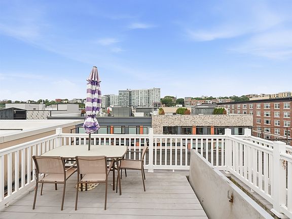 2nd image of 727 Jefferson St APT 7