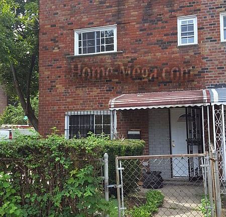 2nd image of 3985 Ely Ave