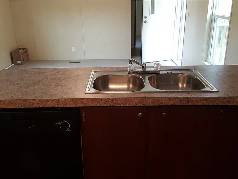 810 McDonald St — Photo 15